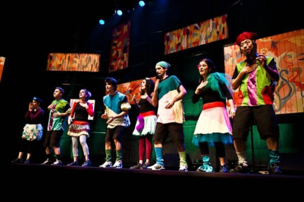 Barbatuques realiza show e aula de música corporal na Zona Sul