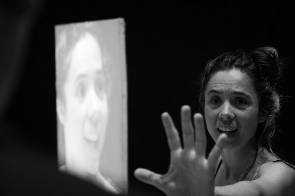 Sesc Ipiranga recebe espetáculo “As mãos sujas” - SPJ